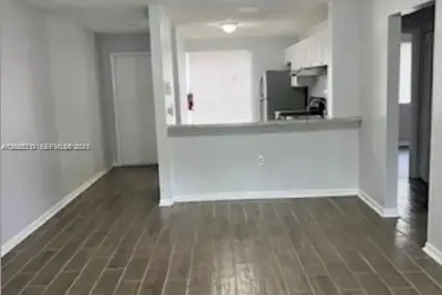 8033 SW 21st Ct, Miramar: photo 1 of 13