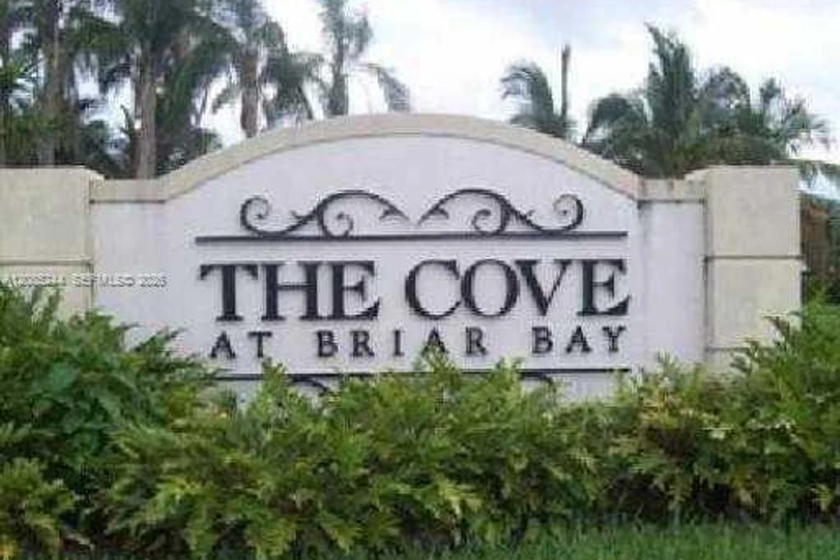 3490 Briar Bay Blvd #104, West Palm Beach: photo 1 of 10