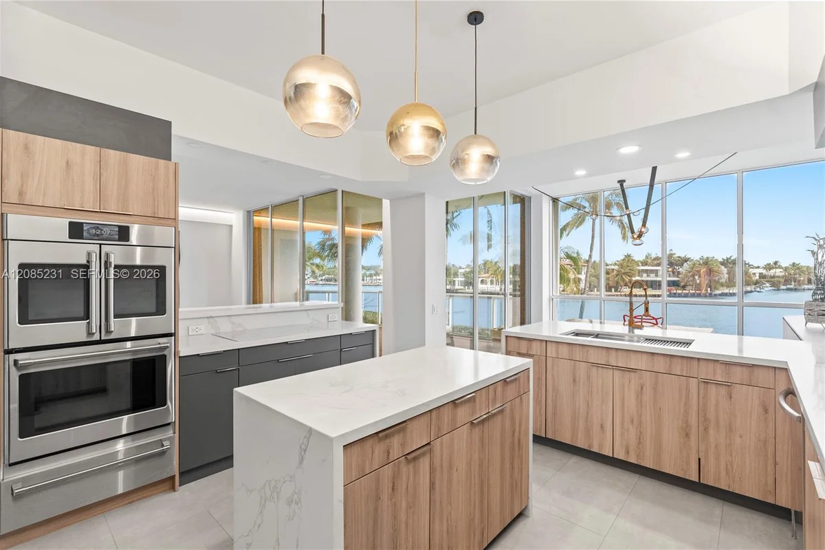 3801 NE 207th St #TH6, Aventura: photo 1 of 71