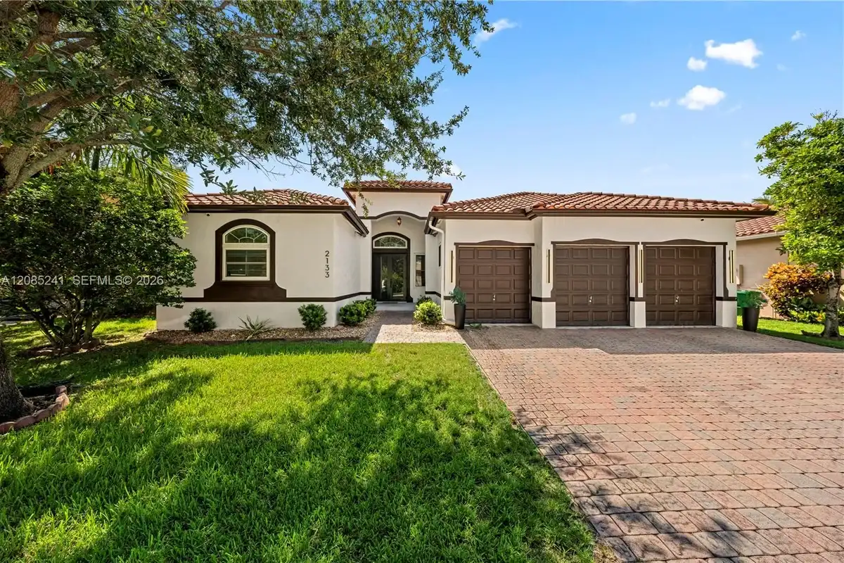2133 SW 118th Ave, Miramar: photo 1 of 39