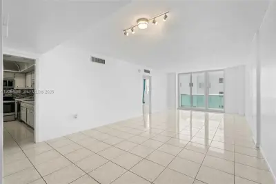 5001 Collins Ave #5E, Miami Beach: photo 1 of 45