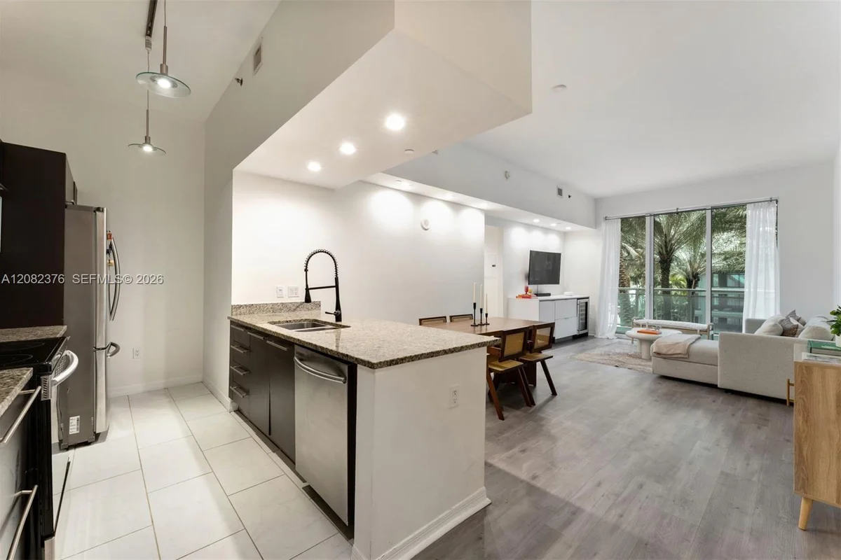 951 Brickell Ave #201, Miami: photo 1 of 18