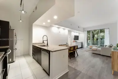 951 Brickell Ave #201, Miami: photo 1 of 18