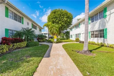 1851 NE 62nd St #603, Fort Lauderdale: photo 1 of 9