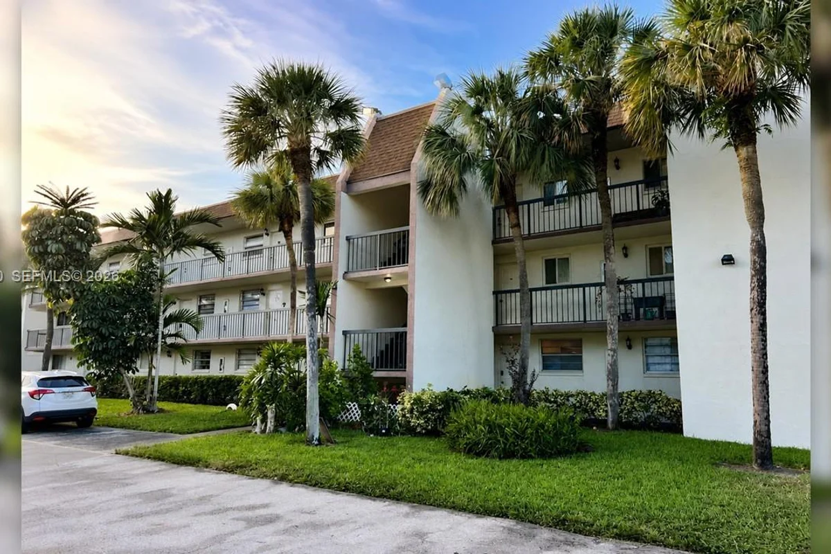 7500 NW 17 St #107, Plantation: photo 1 of 43