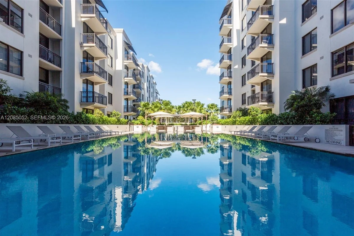 301 Altara Ave #813, Coral Gables: photo 1 of 10