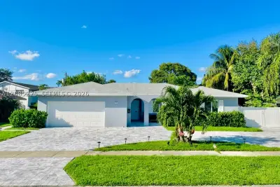 1545 NW 11th St, Boca Raton: photo 1 of 22