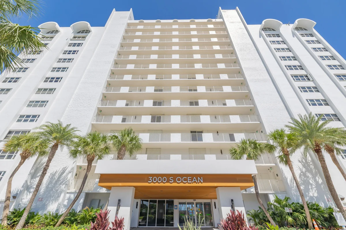 3000 S Ocean Blvd #204, Boca Raton: photo 1 of 37
