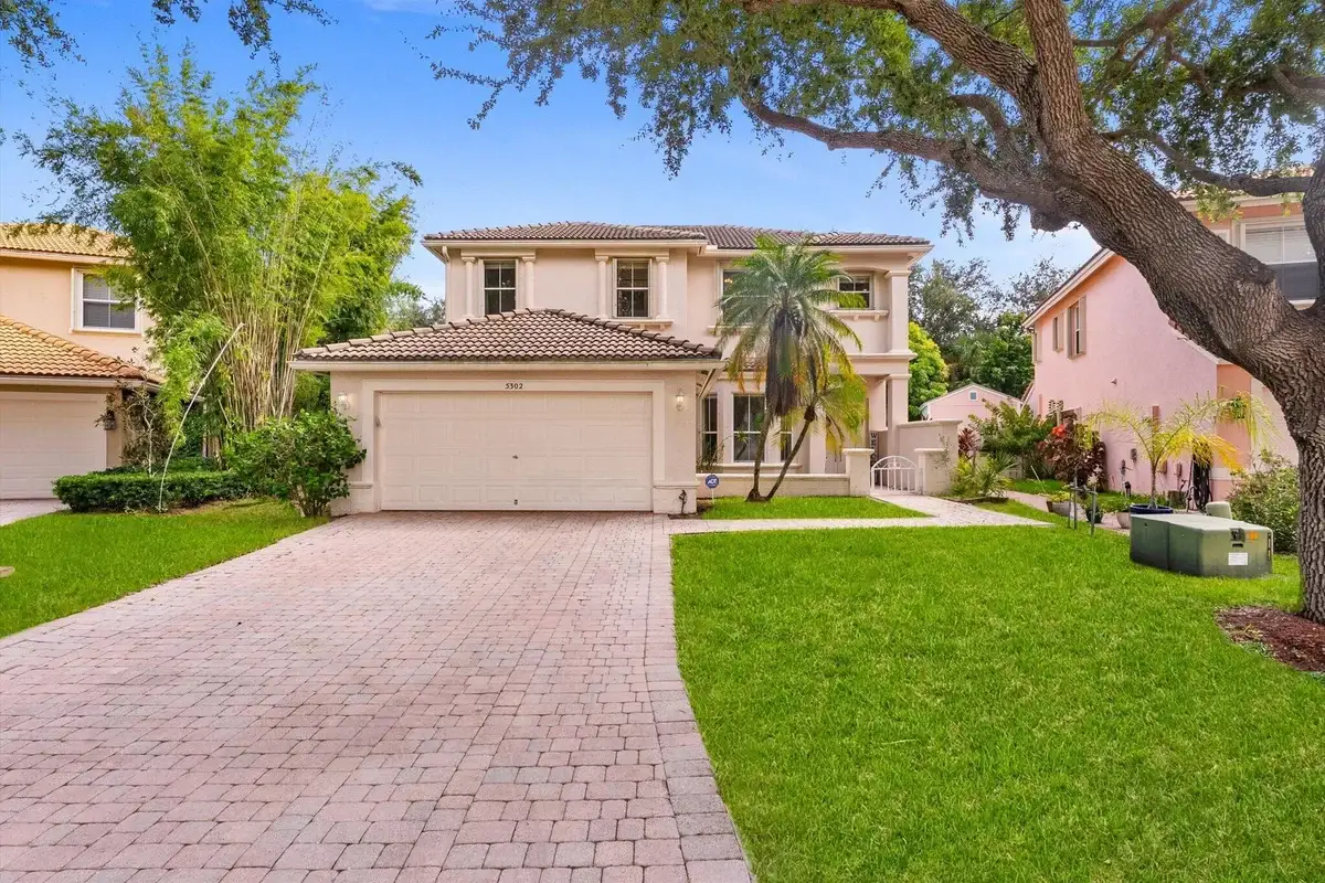 5302 Victoria Cir, West Palm Beach: photo 1 of 54