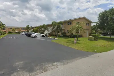 2102 NE 1st Way #102, Boynton Beach: photo 1 of 1