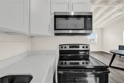 1843 Lauderdale Manor Dr, Fort Lauderdale: photo 1 of 33