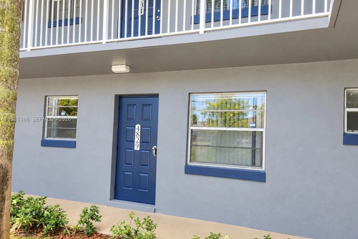 4829 NW 9th Dr, Plantation: photo 1 of 6