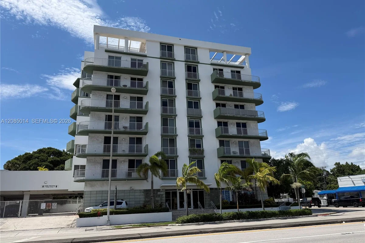 2550 SW 27th Ave #606, Miami: photo 1 of 18