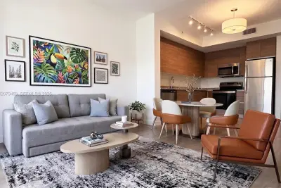 315 NW 27th Ave #307, Miami: photo 1 of 11