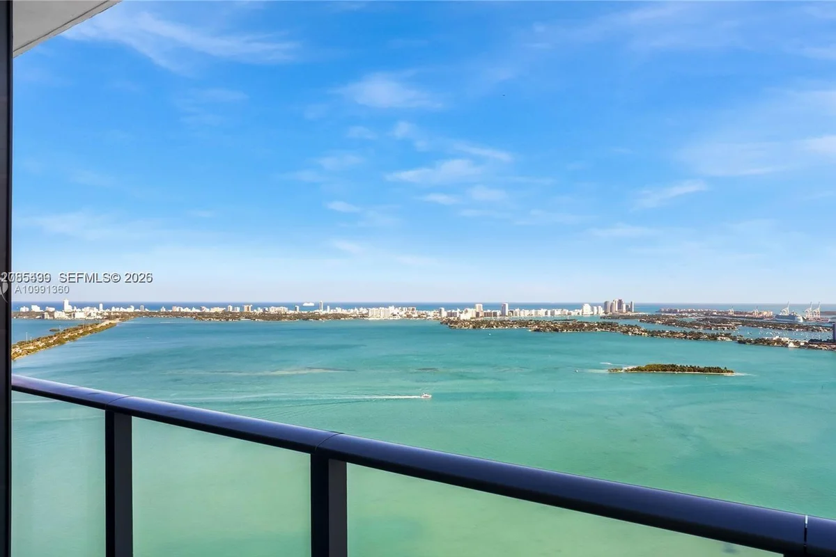 480 NE 31st St #1505, Miami: photo 1 of 20