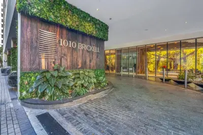 1010 Brickell Ave #1810, Miami: photo 1 of 35