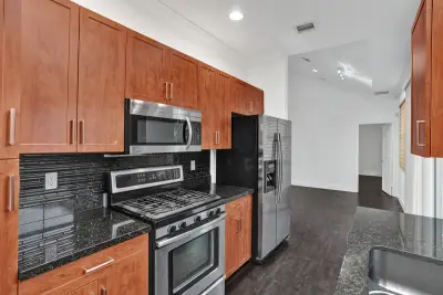 12662 NW 32nd Pl, Sunrise: photo 1 of 50