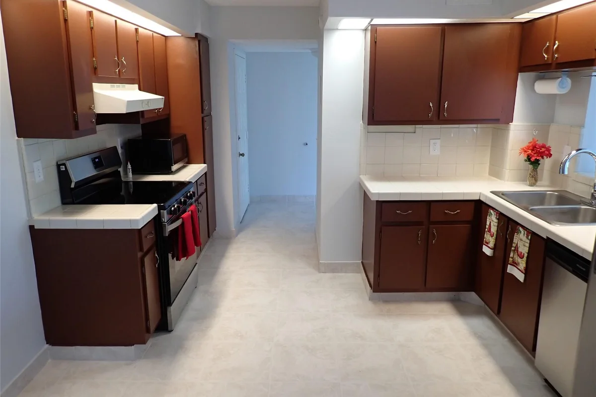106 Lake Emerald Dr #401, Oakland Park: photo 1 of 30