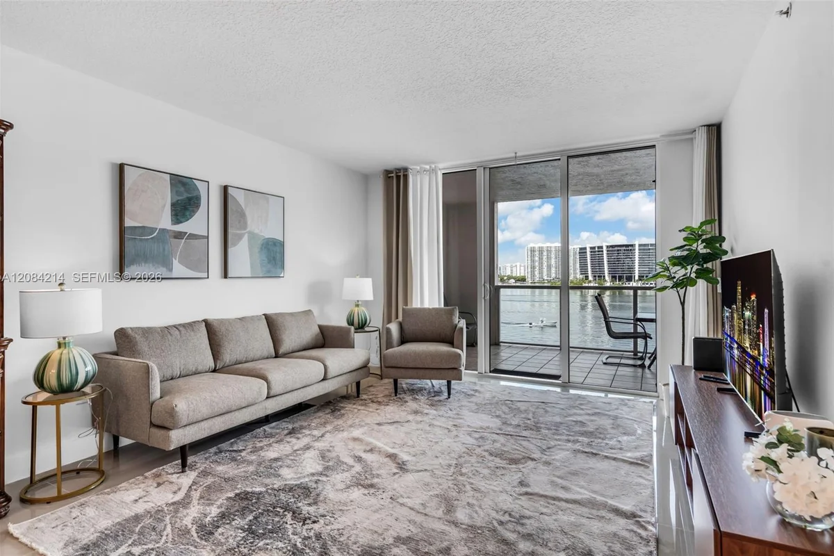 18100 N Bay Rd #709, Sunny Isles Beach: photo 1 of 48