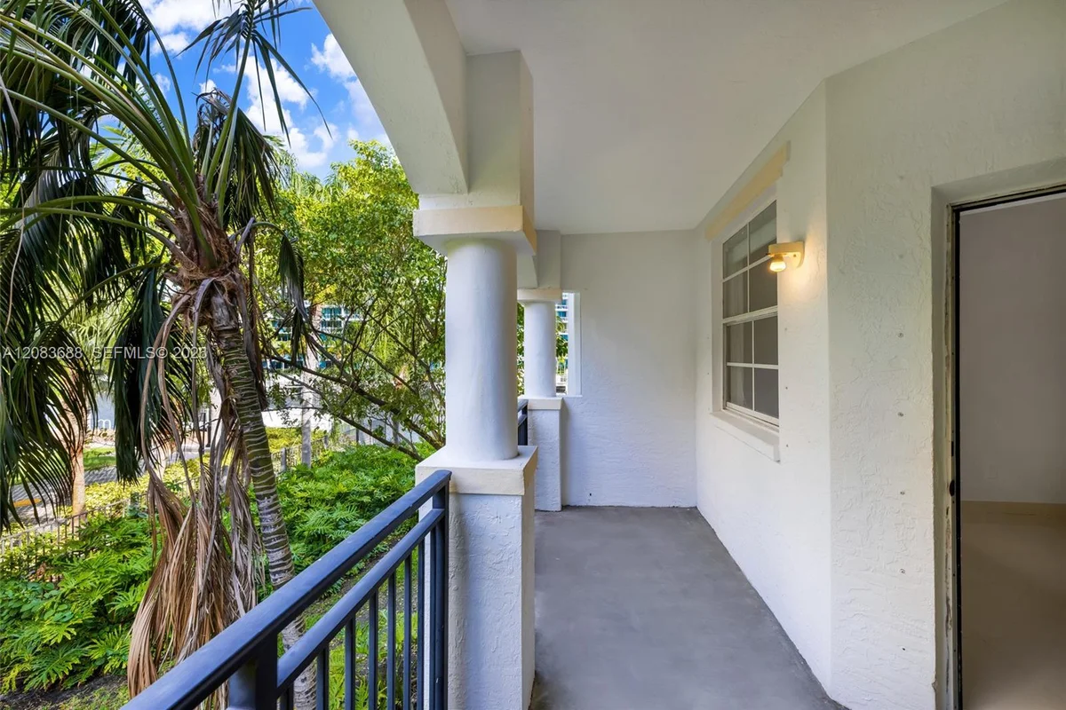 3125 NE 184th St #1201, Aventura: photo 1 of 29