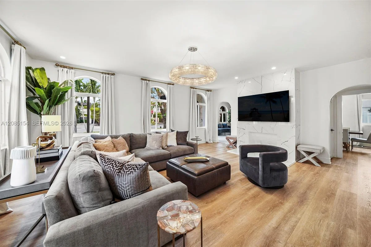5237 La Gorce Dr, Miami Beach: photo 1 of 30