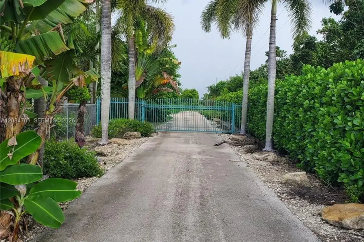 36490 SW 192nd Ave, Homestead: photo 1 of 48