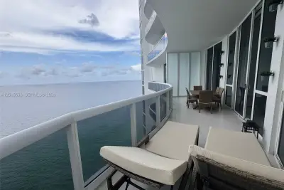 15901 Collins Ave #3403, Sunny Isles Beach: photo 1 of 13