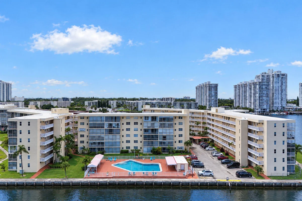 2999 Point East Dr #C109, Aventura: photo 1 of 60