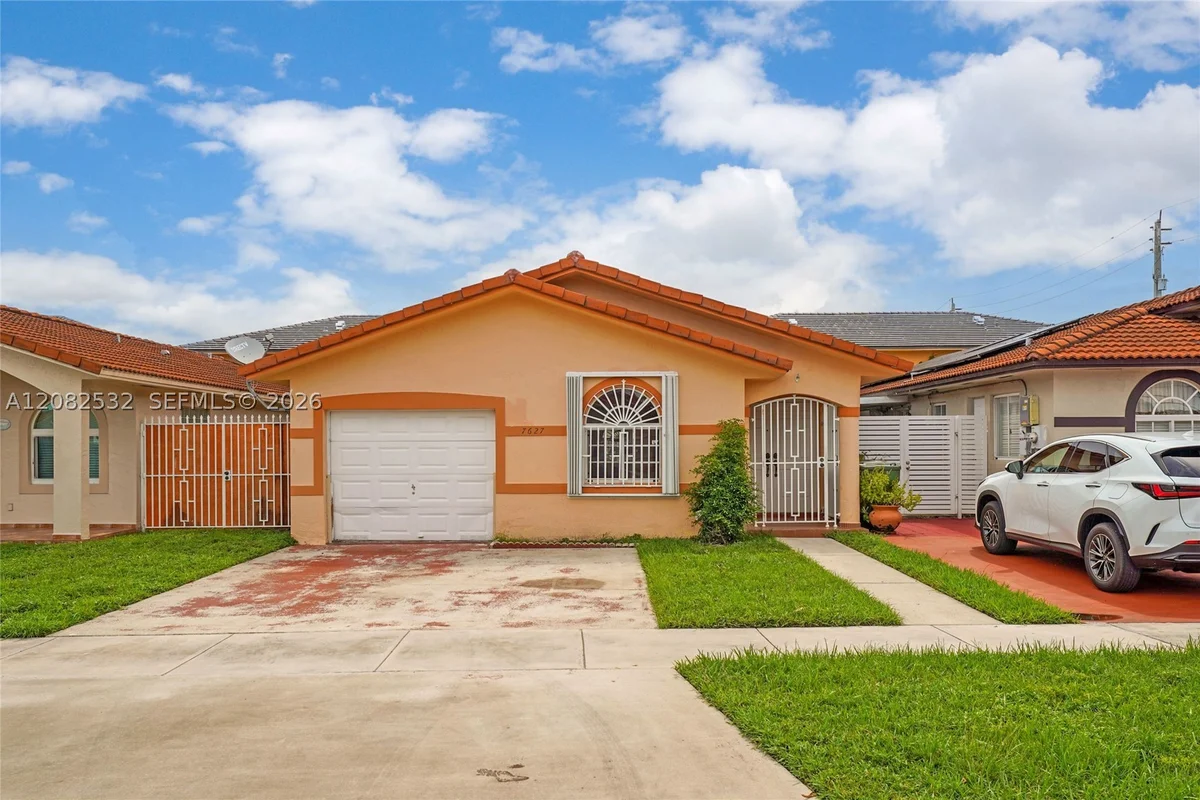 7627 W 34th Ct, Hialeah: photo 1 of 20