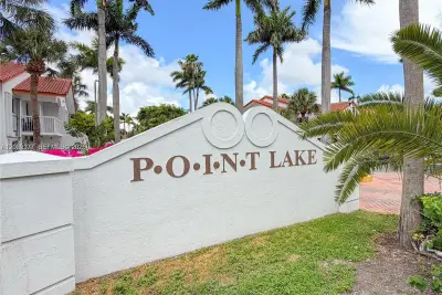 15390 SW 76 Ter #207, Miami: photo 1 of 26