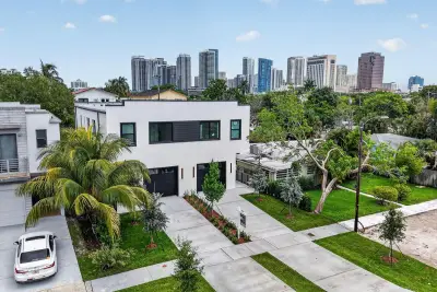 507-509 SW 11th St, Fort Lauderdale: photo 1 of 67
