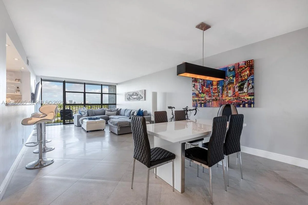 600 Parkview Dr #829, Hallandale Beach: photo 1 of 41