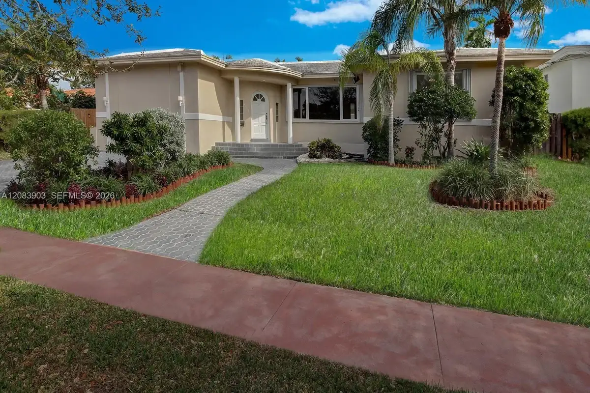 4555 N Jefferson Ave, Miami Beach: photo 1 of 31