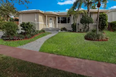 4555 N Jefferson Ave, Miami Beach: photo 1 of 31