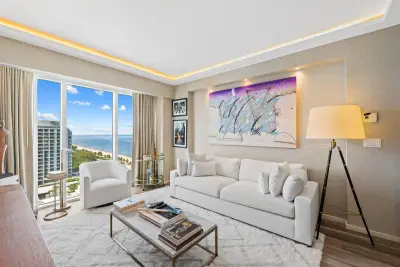551 N Fort Lauderdale Beach Blvd #R1801, Fort Lauderdale: photo 1 of 23