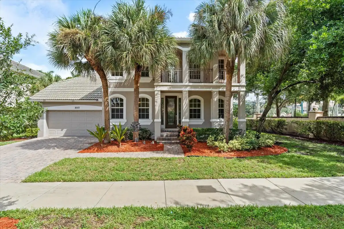 8501 Portobello Ln, Palm Beach Gardens: photo 1 of 39