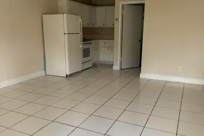 1431 SW 44th Ter #3, Fort Lauderdale: photo 1 of 5