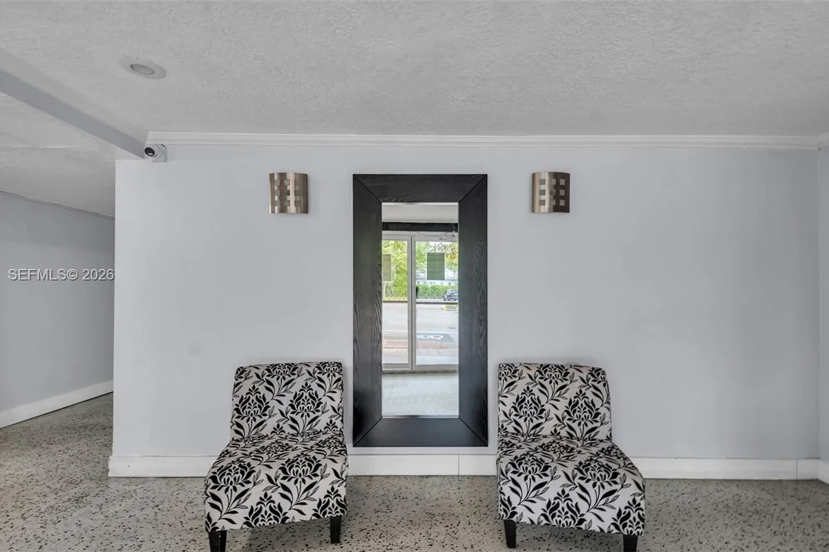 8001 Crespi Blvd #4B, Miami Beach: photo 1 of 19