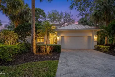 106 Toteka Cir, Jupiter: photo 1 of 37