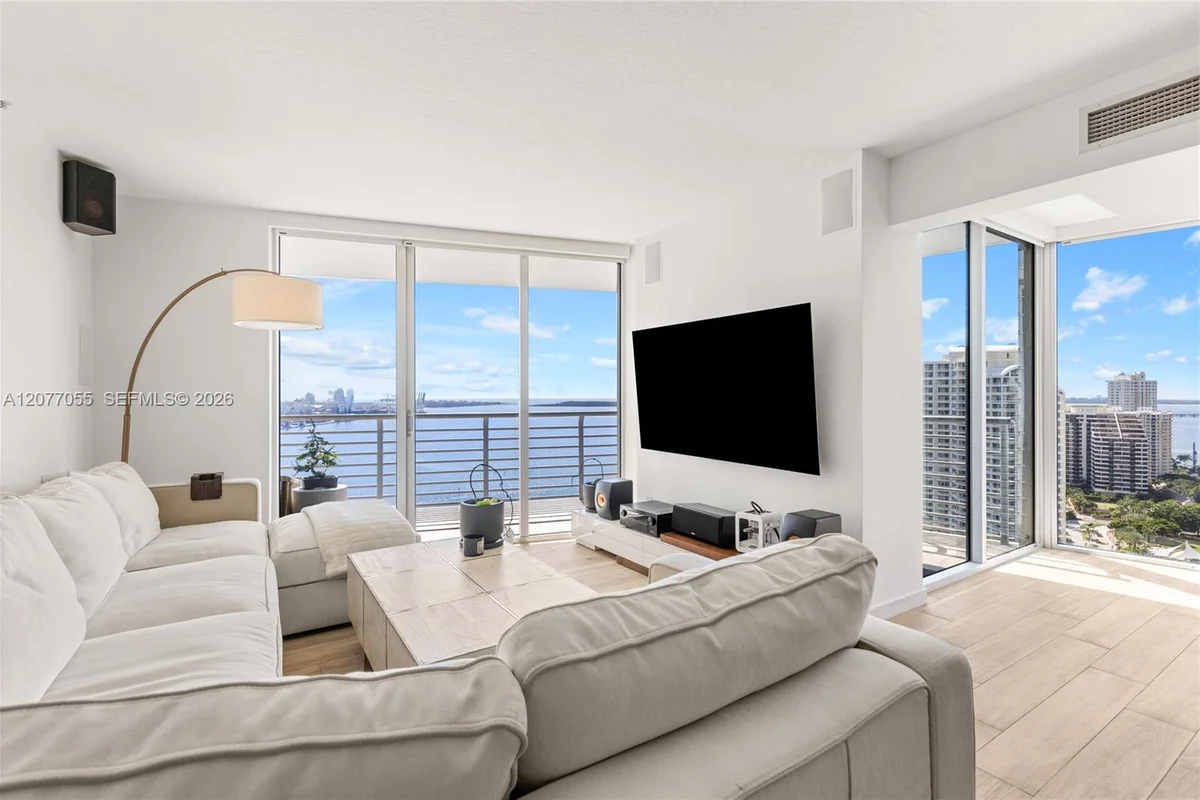 325 S Biscayne Blvd #2723, Miami: photo 1 of 68