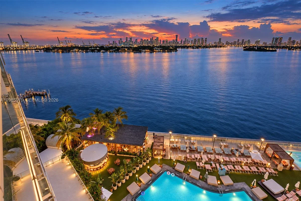 1100 West Ave #1020, Miami Beach: photo 1 of 35