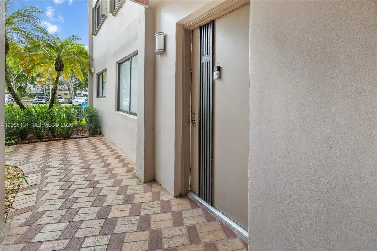 8400 SW 133rd Ave Rd #107, Miami: photo 1 of 27