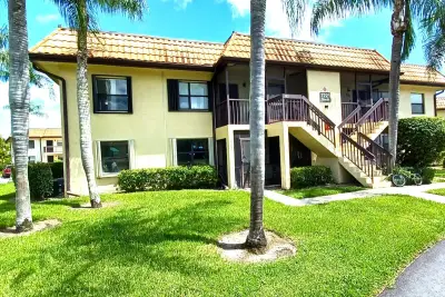 7221 Golf Colony Ct #102, Lake Worth: photo 1 of 27