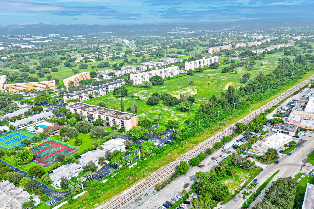 5401 NW 2nd Ave #TWO, Boca Raton: photo 1 of 32