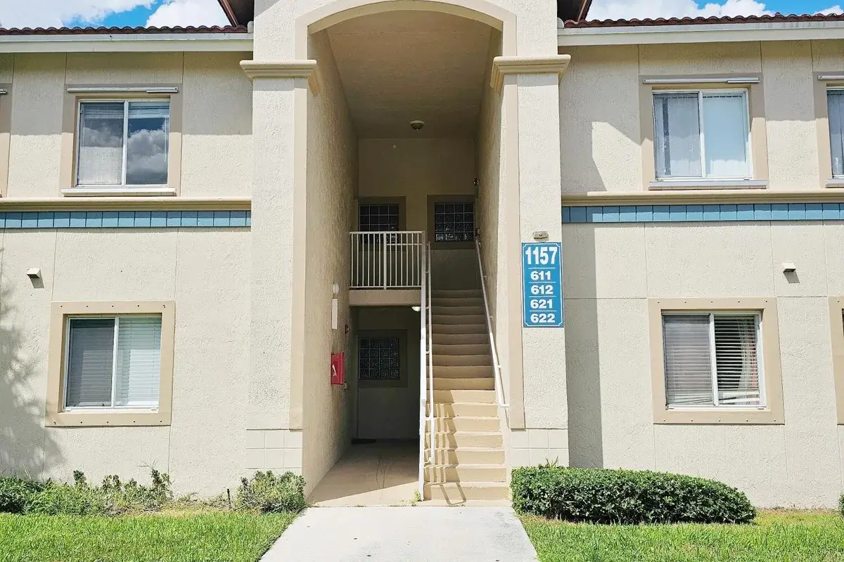 1157 Golden Lakes Blvd #621, West Palm Beach: photo 1 of 19
