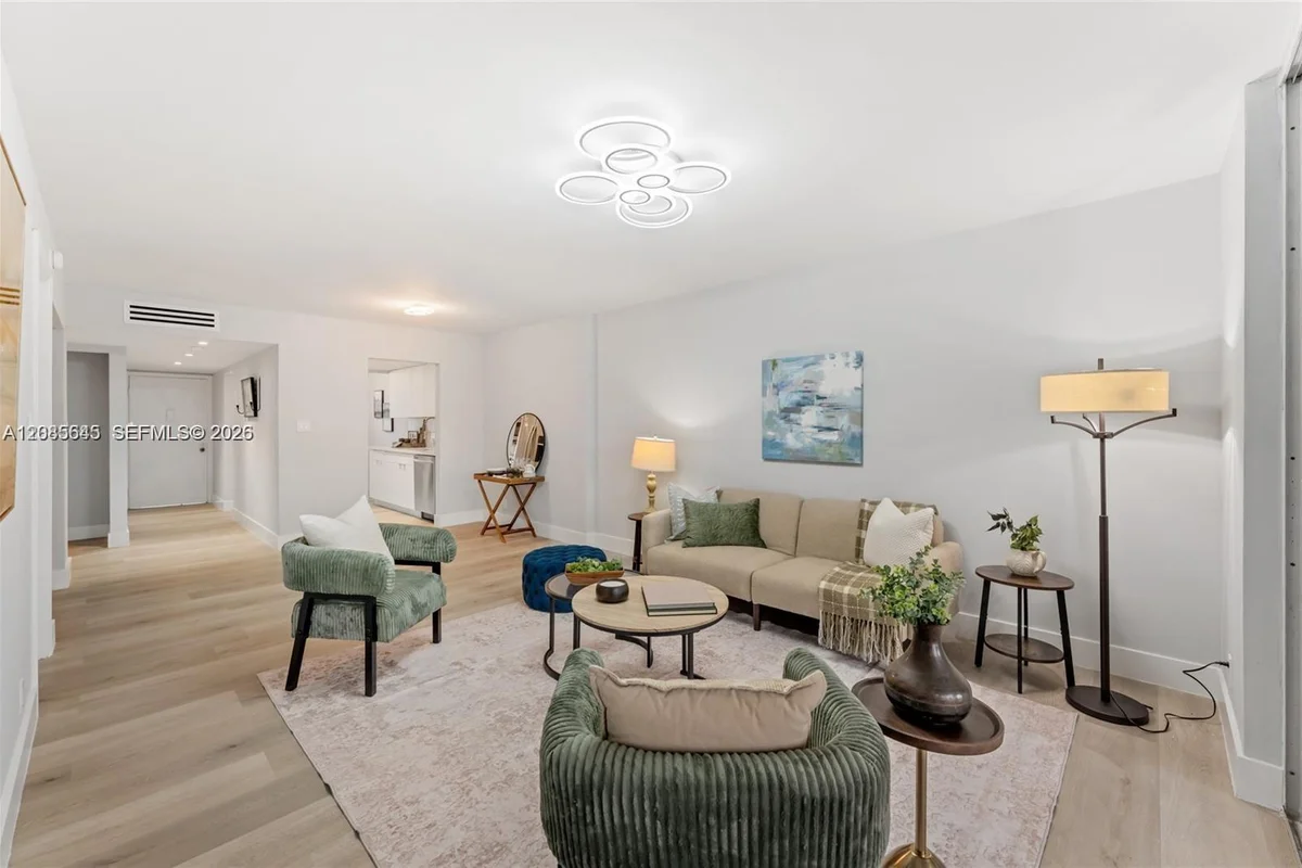 3141 NW 47th Ter #121, Lauderdale Lakes: photo 1 of 35