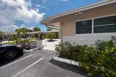 1240 SE 3rd Ct #12, Deerfield Beach: photo 1 of 11