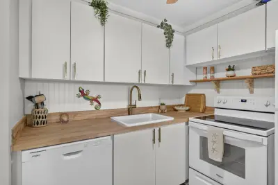 62 Sussex C, West Palm Beach: photo 1 of 42