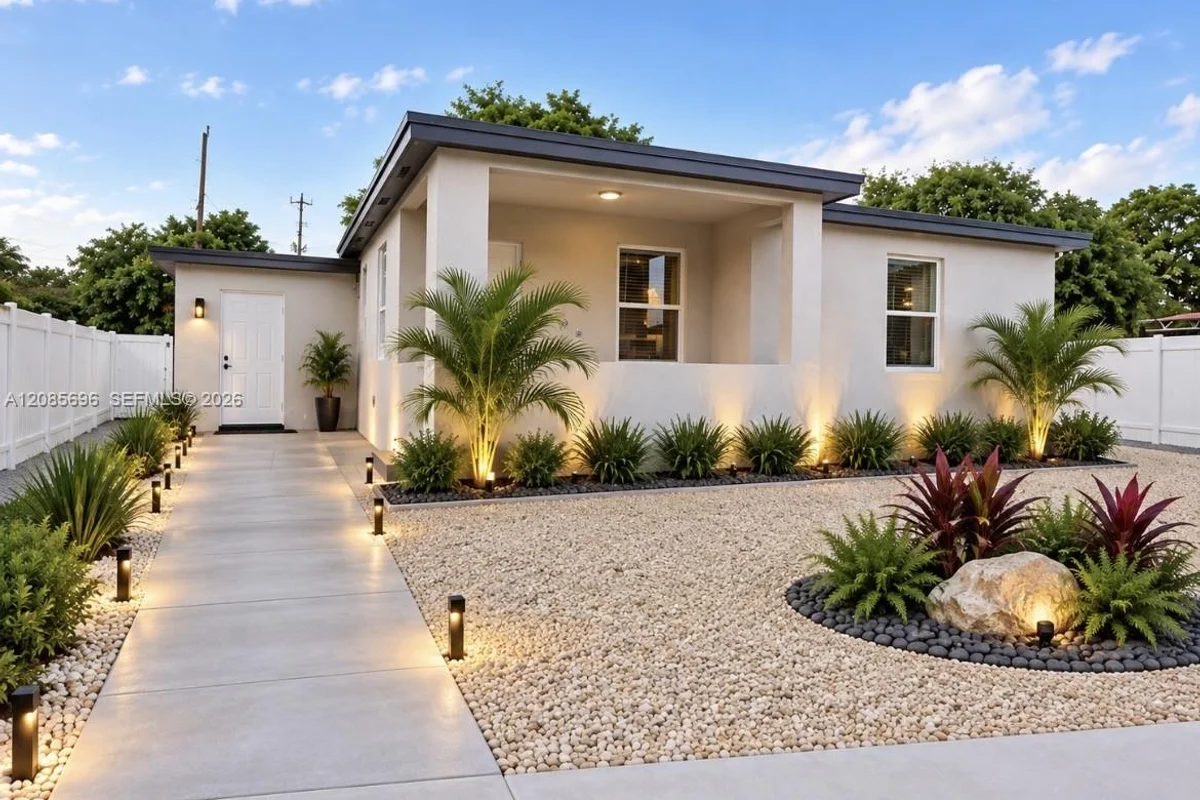 511 SE 2nd St, Hialeah: photo 1 of 34