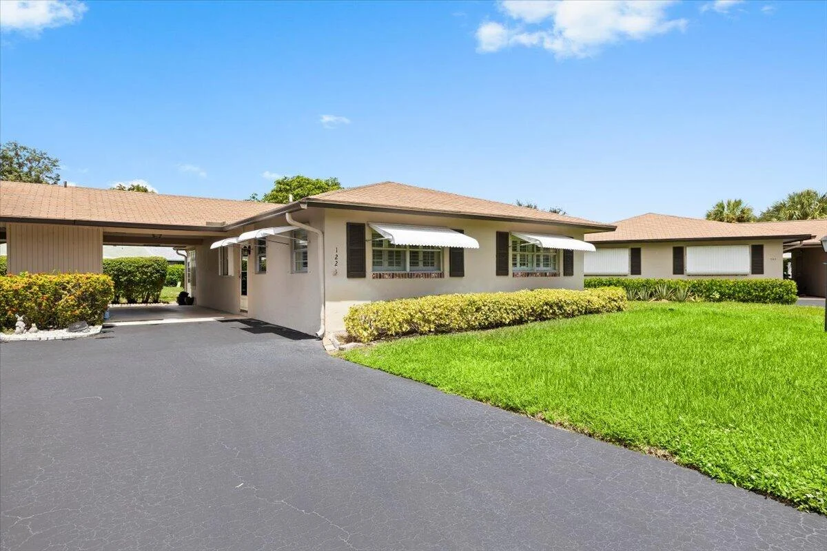 122 Mockingbird Ln, Delray Beach: photo 1 of 36